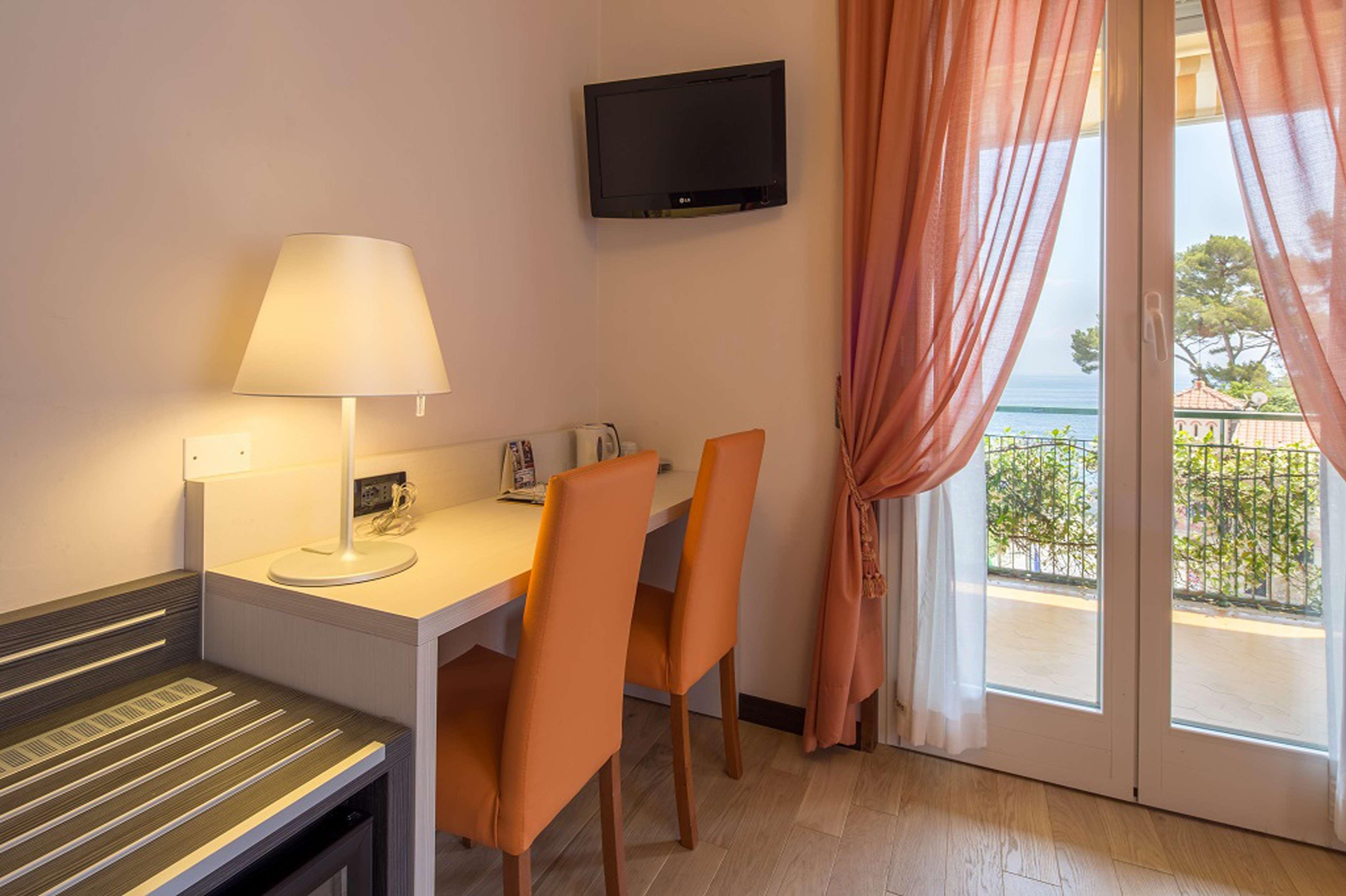 Hotel Western Regina Elena 4*