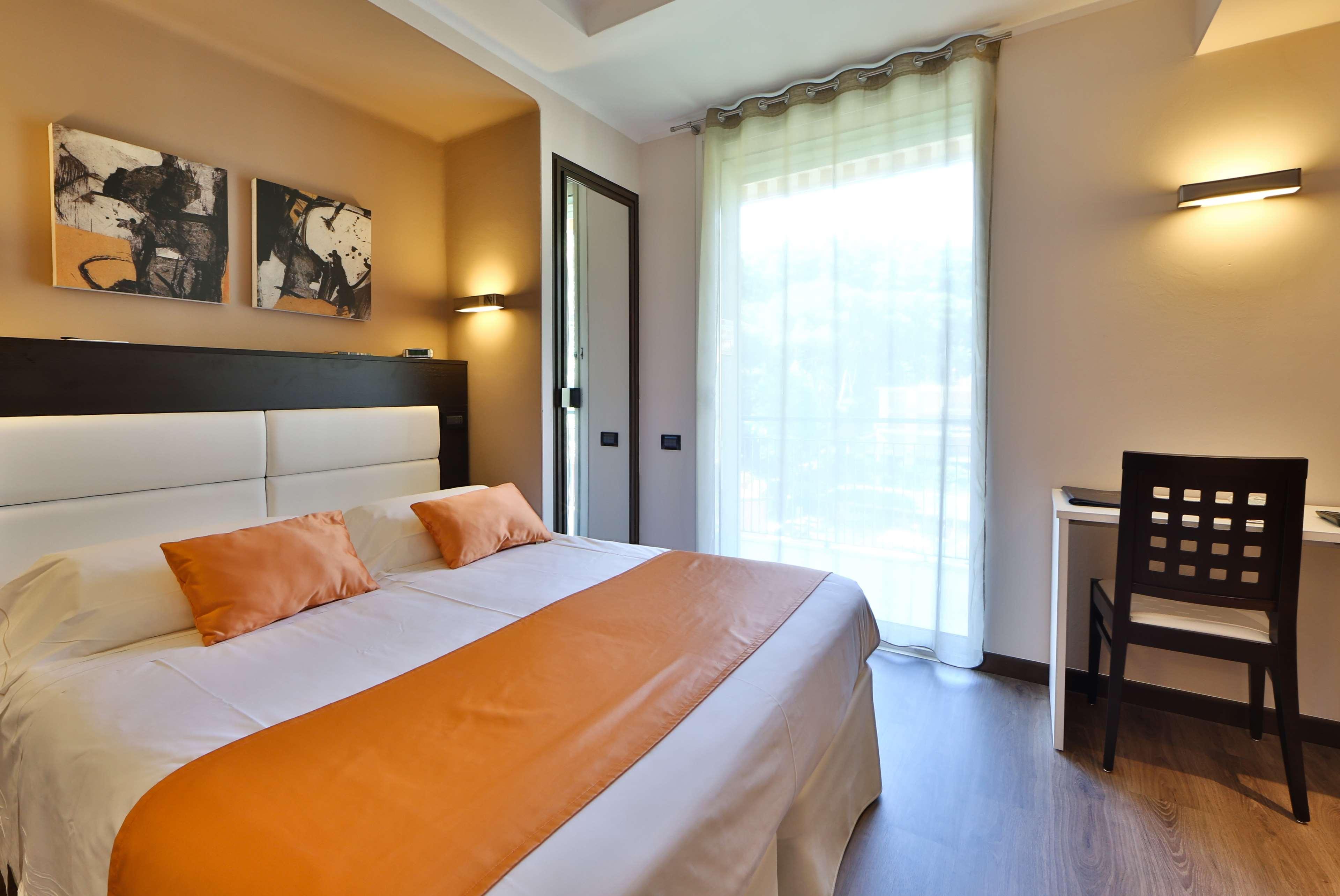 Western Regina Elena 4*